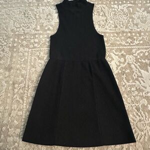 Elegant Black Sleeveless Dress